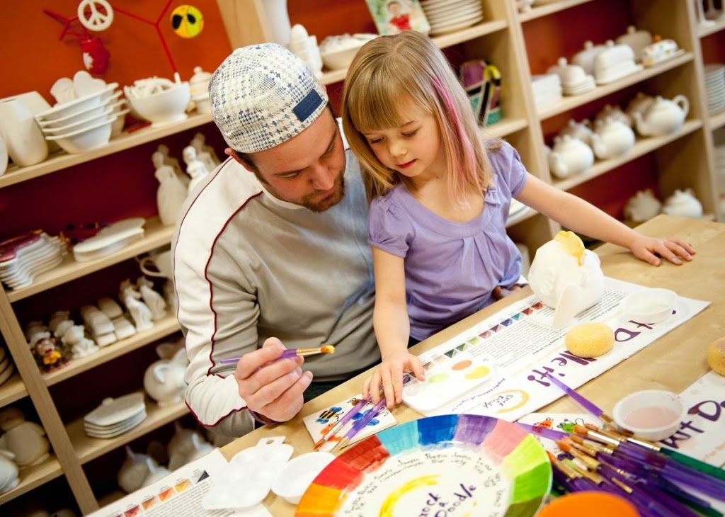 Crock A Doodle Friday Harbour | 293 Sunseeker Avenue, Innisfil, ON L9S 0J7, Canada | Phone: (705) 294-0999