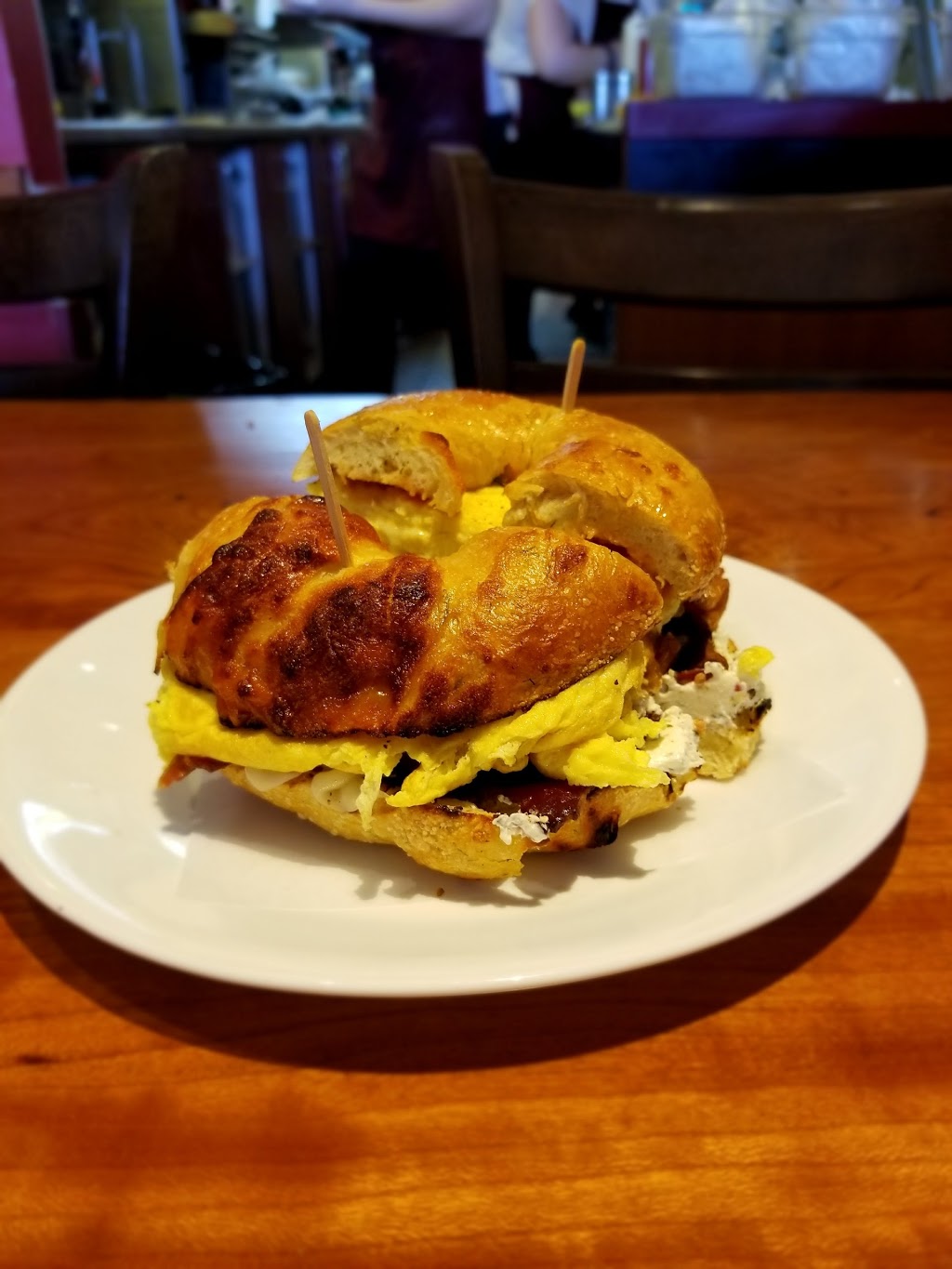 JC Hot Bagels - Cafe | 3011 New St, Burlington, ON L7R 1K3, Canada | Phone: (905) 631-6258