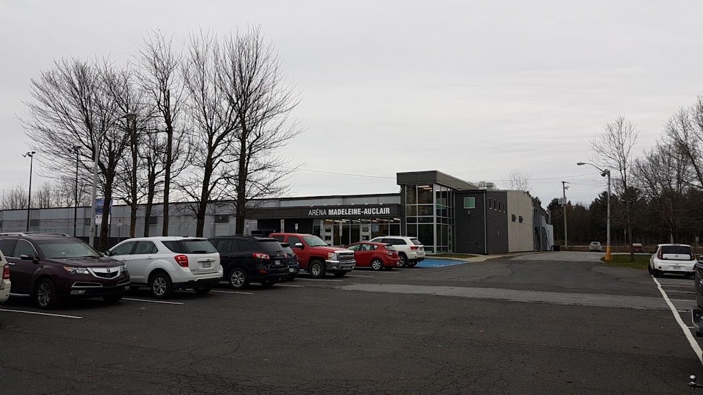 Arena Madeleine Auclair | 451 Rue Saint-André S, Farnham, QC J2N 2B8, Canada | Phone: (450) 293-3326 ext. 305