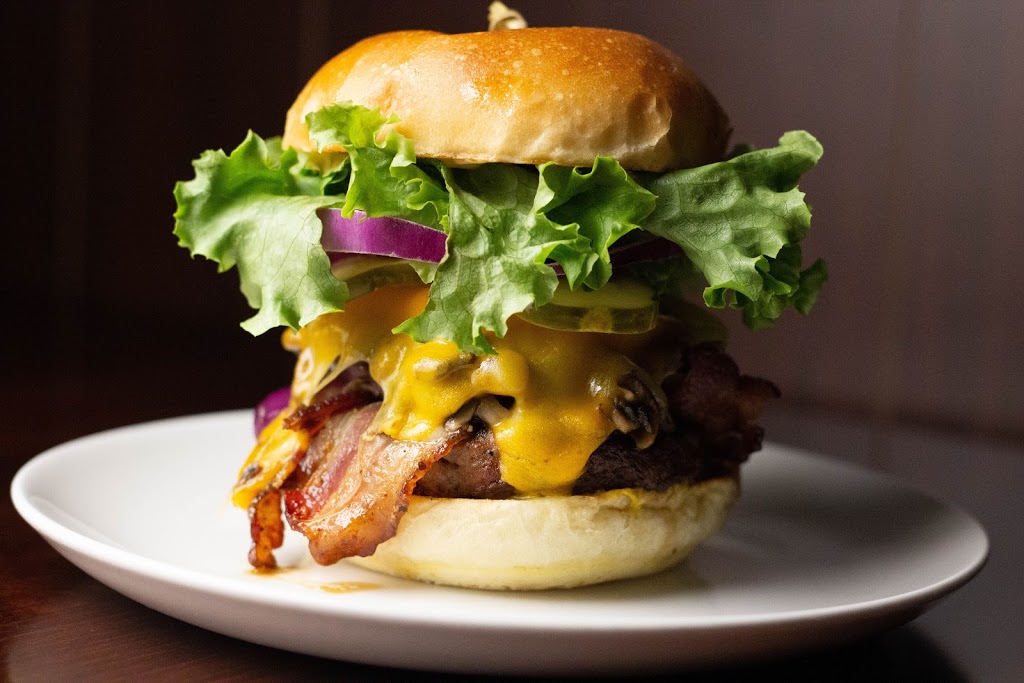 Beckhams Pub & Eatery | 1355 32 Ave NE, Calgary, AB T2E 7Z5, Canada | Phone: (403) 291-9091