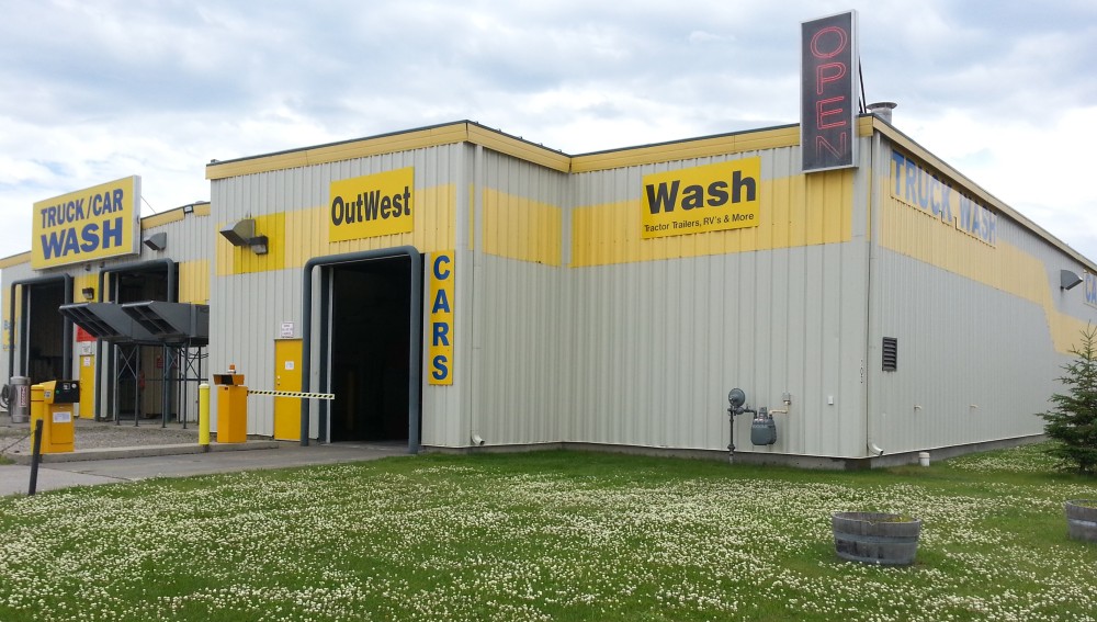 Outwest Truck & Car Wash | 103 7 St SW, Sundre, AB T0M 1X0, Canada | Phone: (403) 638-9216