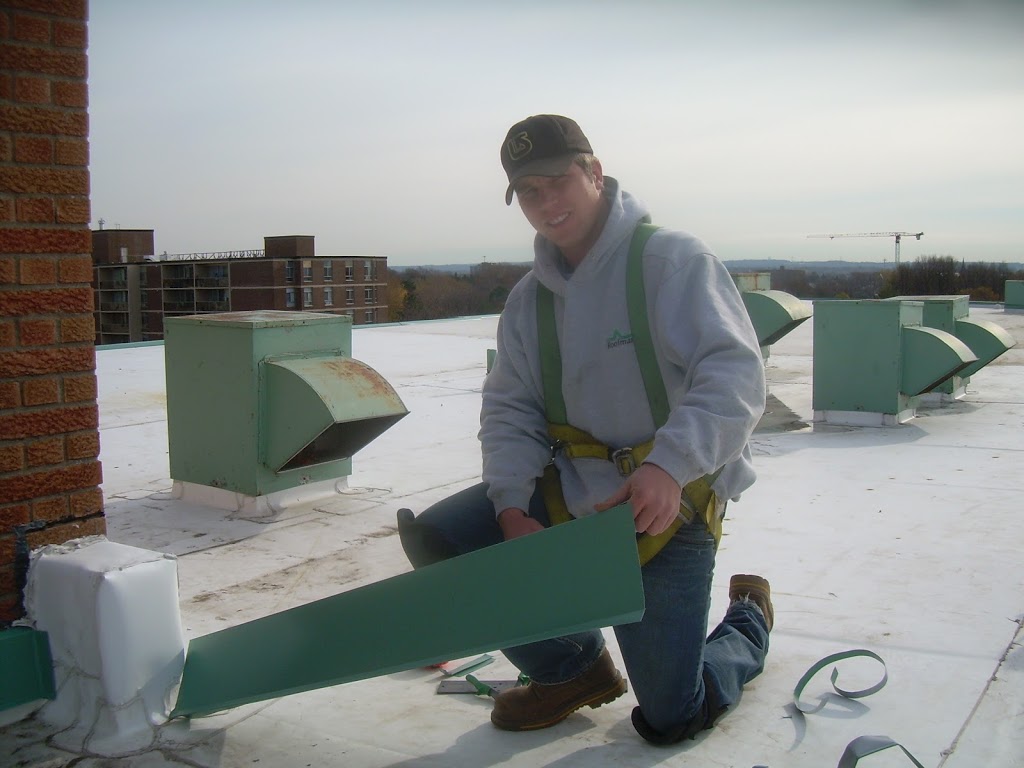 The Roofman Inc | 1085 Guelph St, Kitchener, ON N2B 2E4, Canada | Phone: (519) 744-3830