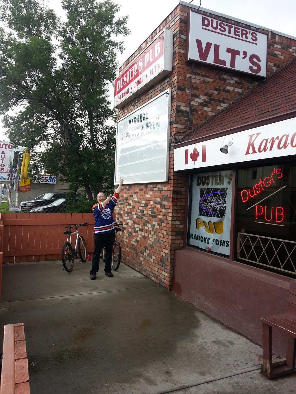 Dusters Pub | 6402 118 Ave NW, Edmonton, AB T5W 1G4, Canada | Phone: (780) 474-5554
