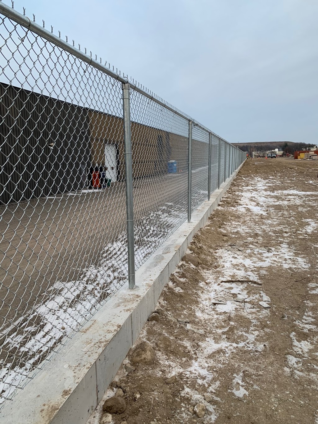 Star Fencing Inc | 235 Bathurst Dr Unit B, Waterloo, ON N2V 2E4, Canada | Phone: (519) 745-1900