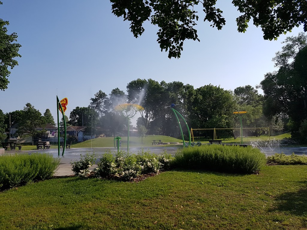 Park Hill | Rue de Rouen, Québec, QC G2A, Canada | Phone: (418) 641-6005