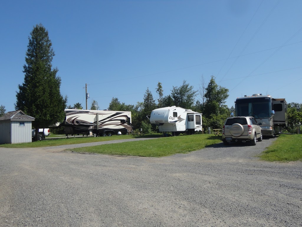 Camp Hither Hills | 5227 Bank St, Gloucester, ON K1X 1H2, Canada | Phone: (613) 822-0509