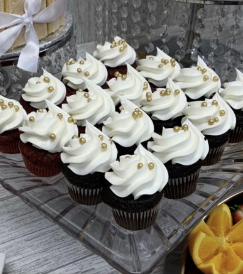 Just Temptations- Wedding cakes Mississauga | 448 Gibraltar Dr #1, Mississauga, ON L5T 2N8, Canada | Phone: (905) 565-0058