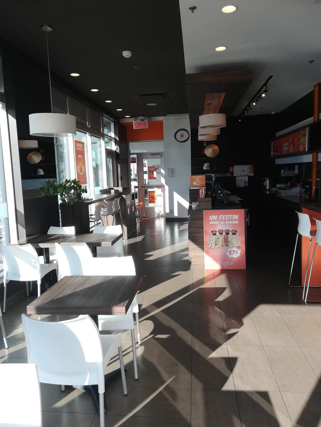 Yuzu sushi | 159 41e Rue O #101, Québec, QC G1H 0C1, Canada | Phone: (418) 626-1999