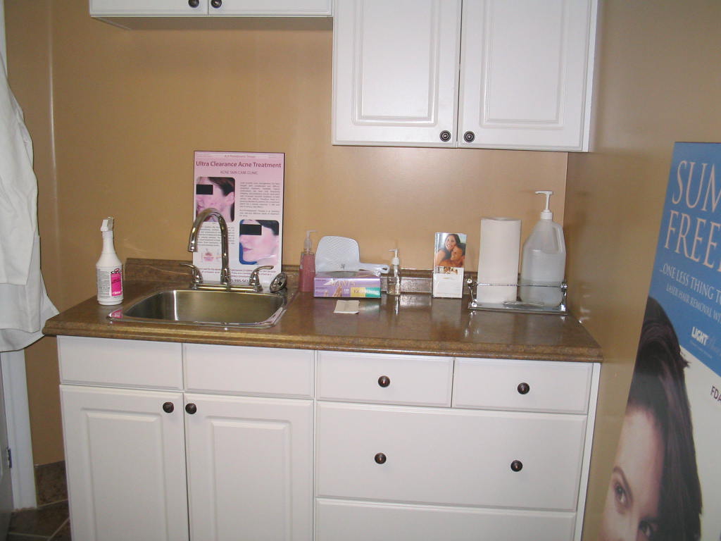 Sunnyside Up Tanning & Esthetics LTD | 1550 Bowmanville Ave, Bowmanville, ON L1C 5N6, Canada | Phone: (905) 419-1542
