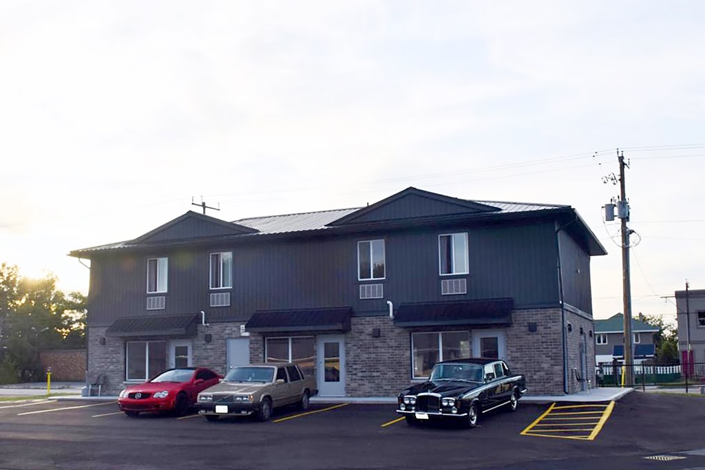 Hotel Kent Chatham | 420 Grand Ave E, Chatham, ON N7L 1X2, Canada | Phone: (888) 676-5439