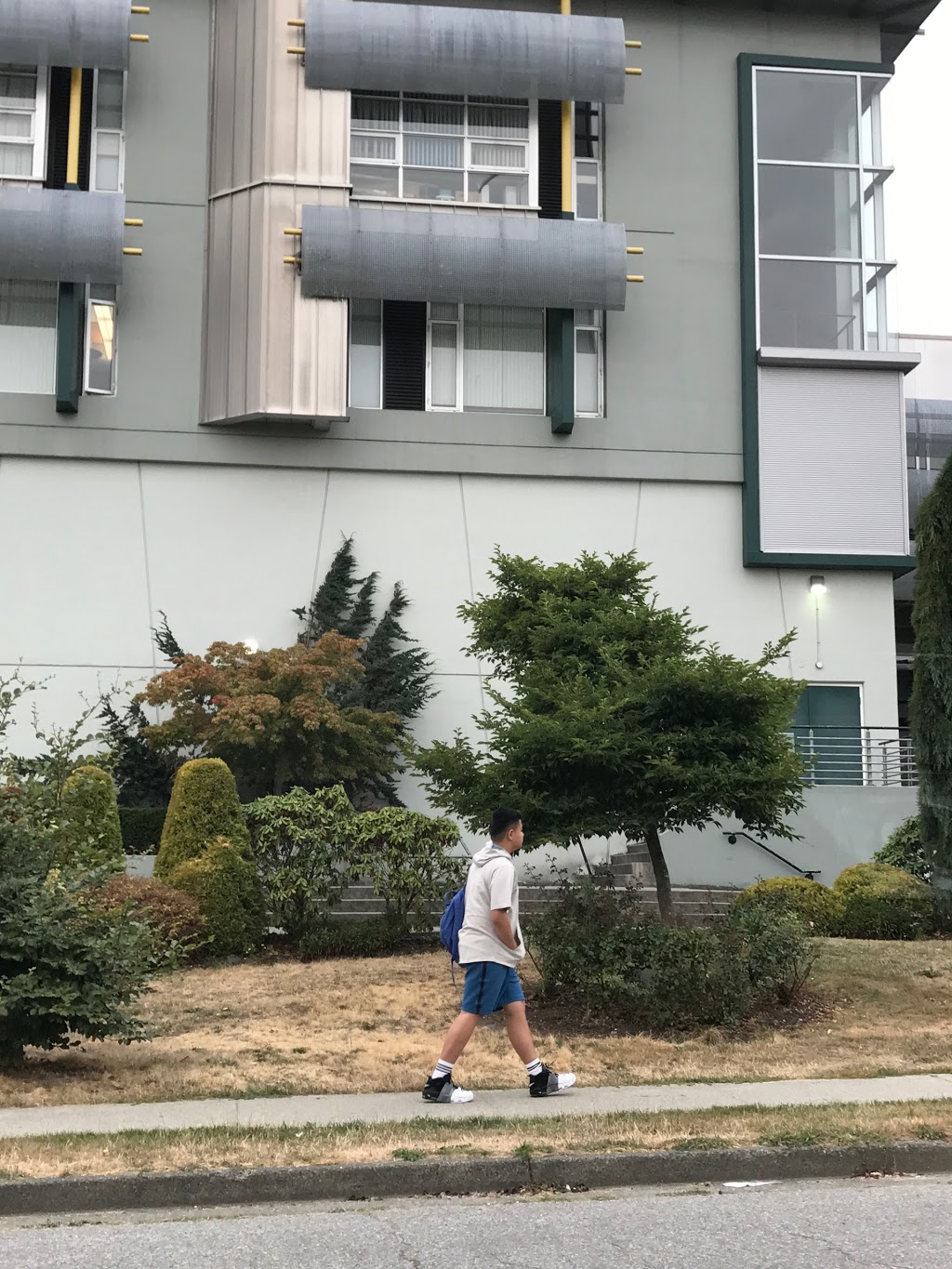 Sir Winston Churchill Secondary | 7055 Heather St, Vancouver, BC V6P 3P7, Canada | Phone: (604) 713-8189