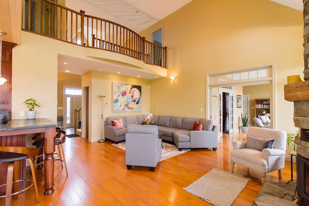 The Bed & Breakfast at Hillier Creek | 46 Stapleton Rd, Hillier, ON K0K 2J0, Canada | Phone: (613) 399-5114