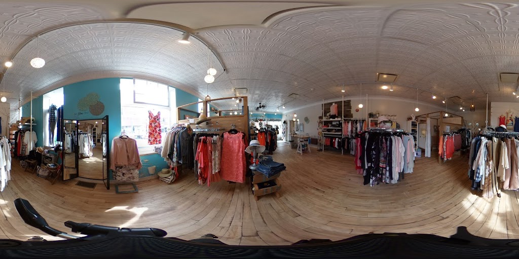 Sand n Sea Boutique | 3 Dundas St W, Napanee, ON K7R 1Z3, Canada | Phone: (613) 354-3545