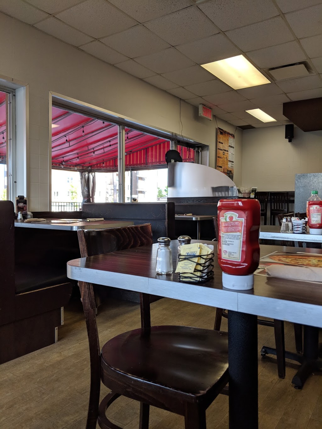 Stratos Pizzeria | 10025 Boulevard de lOrmière, Québec, QC G2B 3L2, Canada | Phone: (418) 840-4444