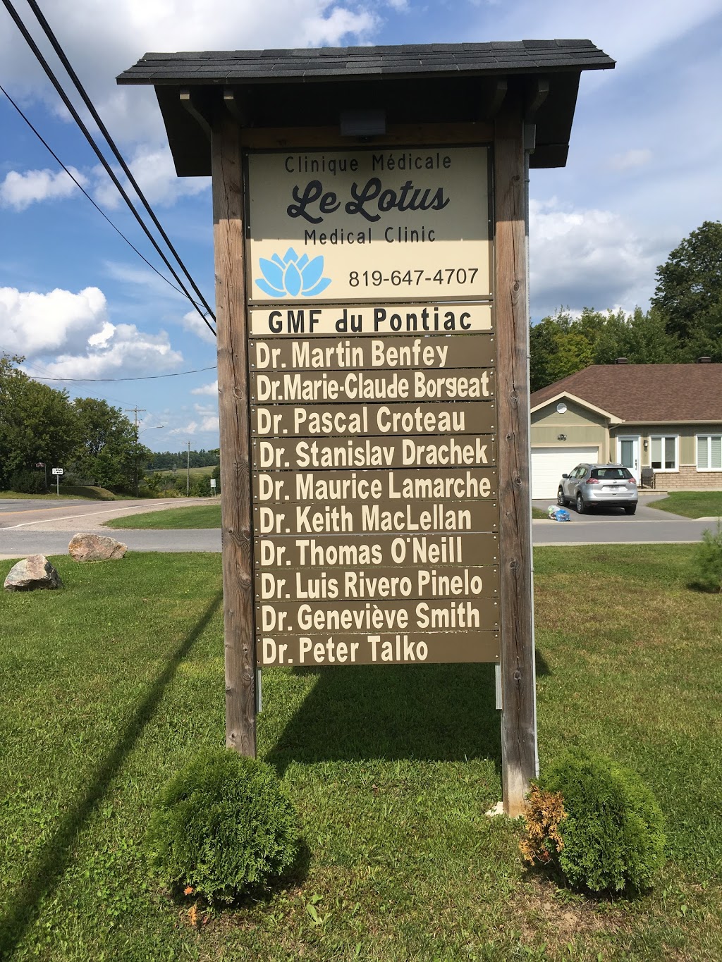 Le Lotus Medical Clinic | 394 Rue Centre, Shawville, QC J0X 2Y0, Canada | Phone: (819) 647-4707