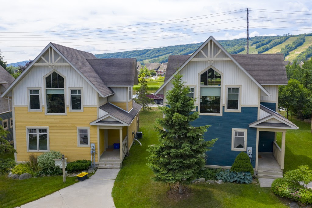 Blue View Chalets | Units # 1-8, 104 Brooker Blvd, The Blue Mountains, ON L9Y 3Z2, Canada | Phone: (416) 203-2057