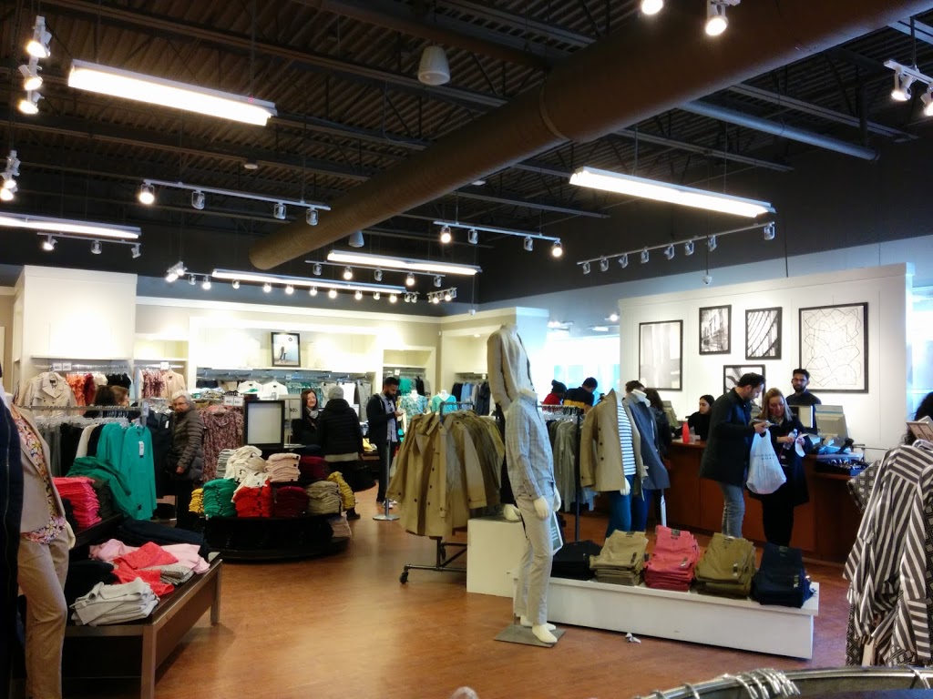 Banana Republic | 13850 Steeles Ave, Halton Hills, ON L7G 5G2, Canada | Phone: (905) 864-3345