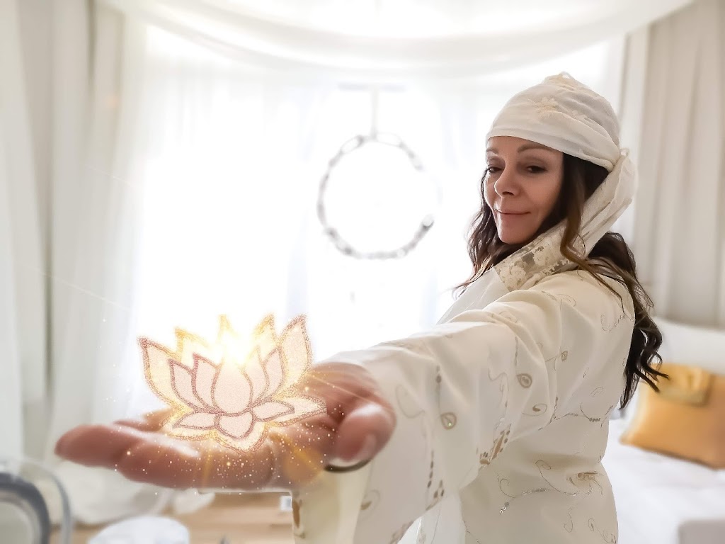 Lisas Yoga | 6 Rodman Hall Dr, St. Catharines, ON L2R 1C6, Canada | Phone: (289) 213-8355