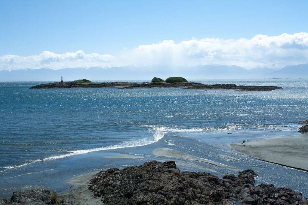 Wittys Lagoon Regional Park - Main Parking Lot | 4100 Metchosin Rd, Victoria, BC V9C 3Z6, Canada