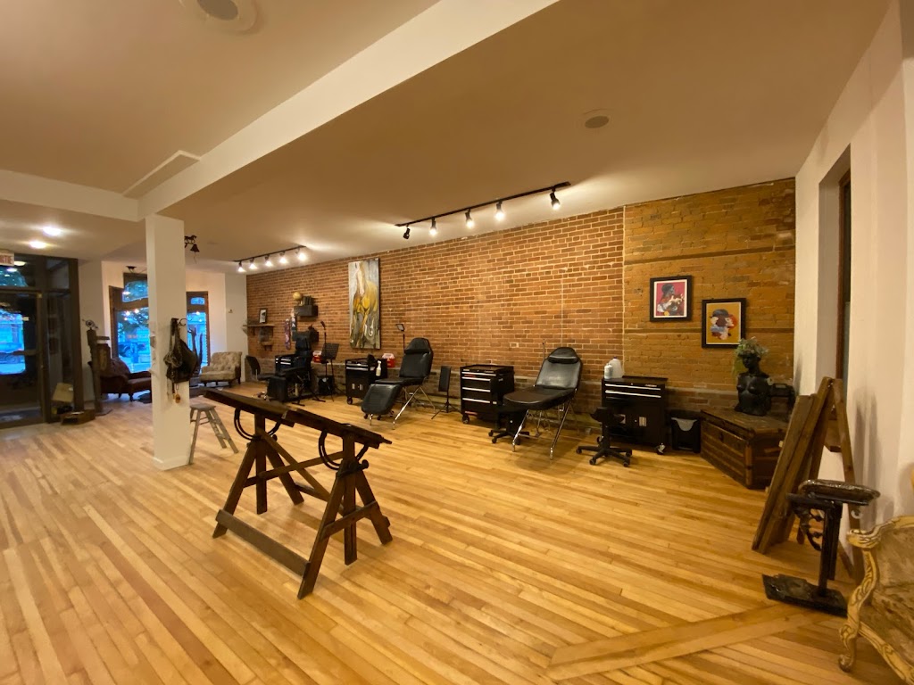 BLOODLINE | 5262 Av du Parc, Montréal, QC H2V 4G7, Canada | Phone: (514) 769-4444