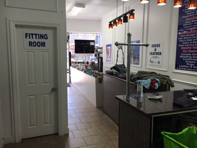 Quality Tailor & Cleaners | FREE PARKING AT REAR ENTRANCE, 2021 Avenue Rd, North York, ON M5M 4A5, Canada | Phone: (647) 345-2253