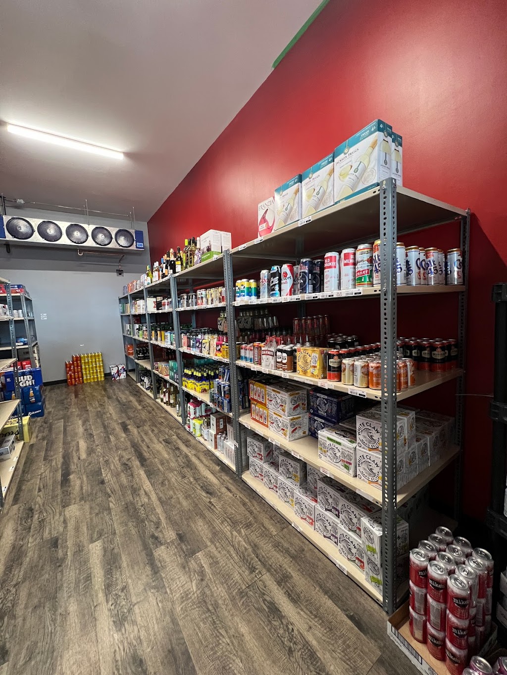 Castle Liquor Lacombe | 4041 63 Ave #4, Lacombe, AB T4L 1V6, Canada | Phone: (403) 786-0175