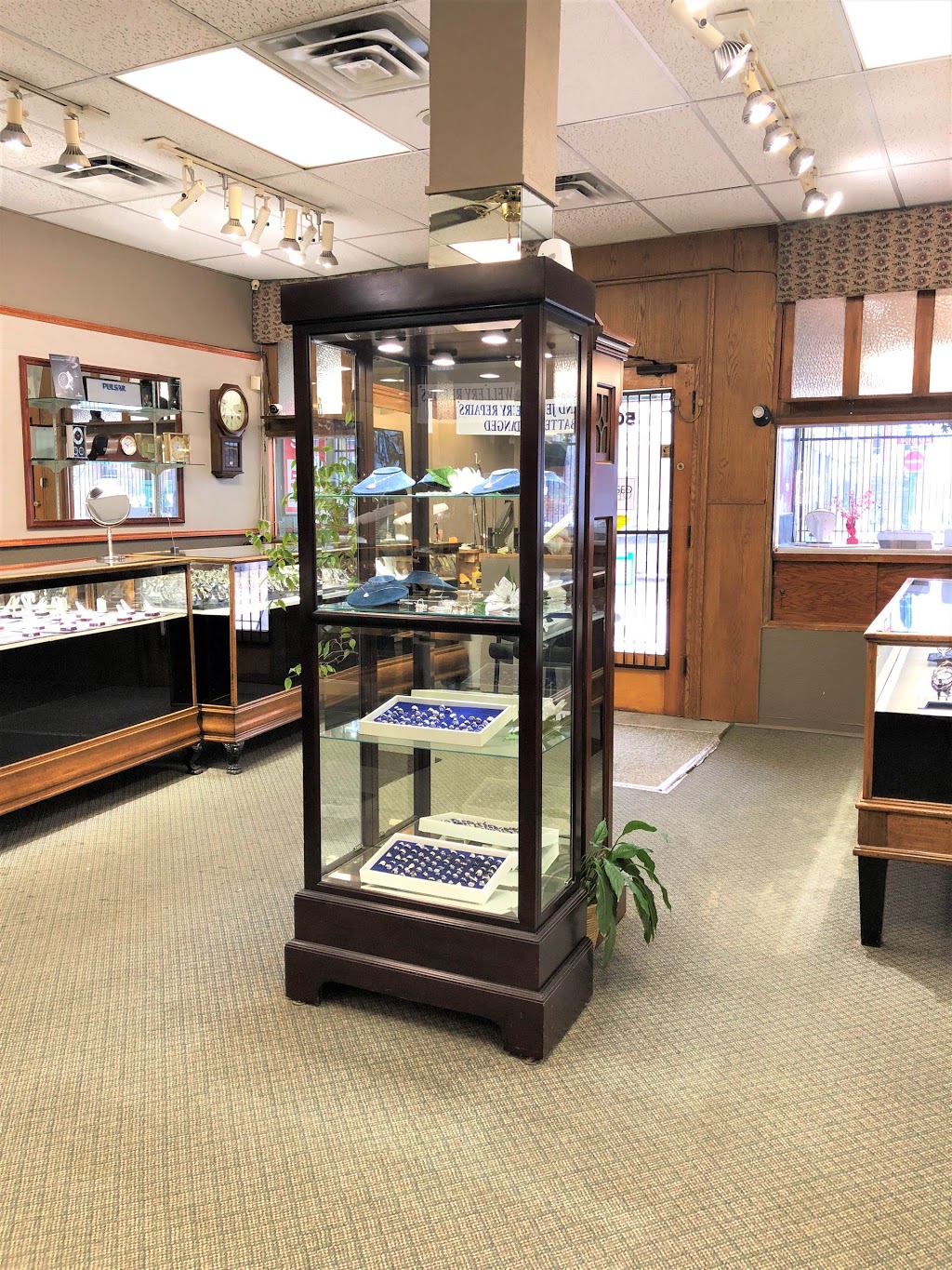 Woodstock Jewellers | 501 Dundas St, Woodstock, ON N4S 1C3, Canada | Phone: (519) 290-3340