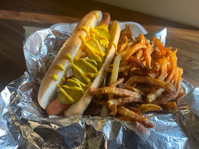 Doogies Kitchen | 2958 Henderson Hwy, East Saint Paul, MB R2E 0C6, Canada | Phone: (204) 615-6780