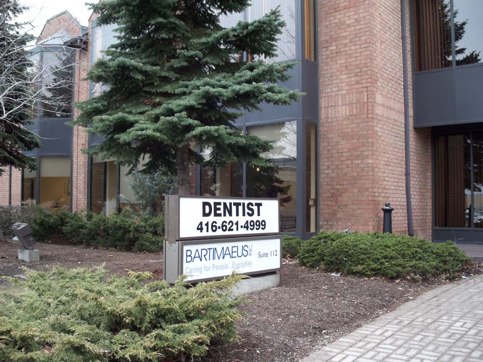 Sherway Gardens Dental Centre | 290 N Queen St, Etobicoke, ON M9C 5L2, Canada | Phone: (416) 621-4999