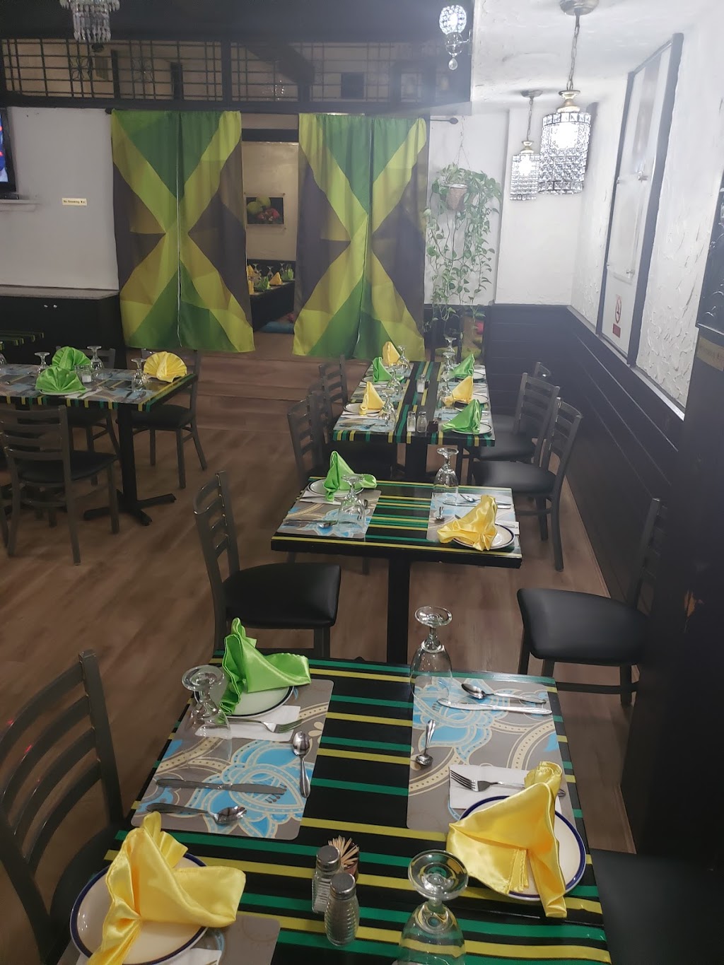 I&I Jamaican Restaurant | 2528 Kingsway, Vancouver, BC V5R 5H2, Canada | Phone: (604) 434-0526