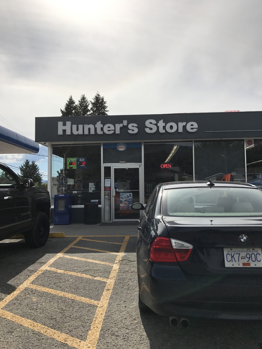 Hunters | 4600 Pleasant Valley Rd, Vernon, BC V1T 4M6, Canada | Phone: (250) 542-3057