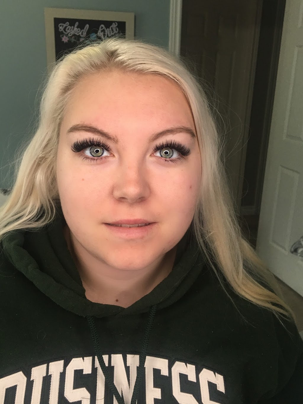 Lashed Out | 17 Dan Sheehan Ln, Bowmanville, ON L1C 0M6, Canada | Phone: (905) 431-4701