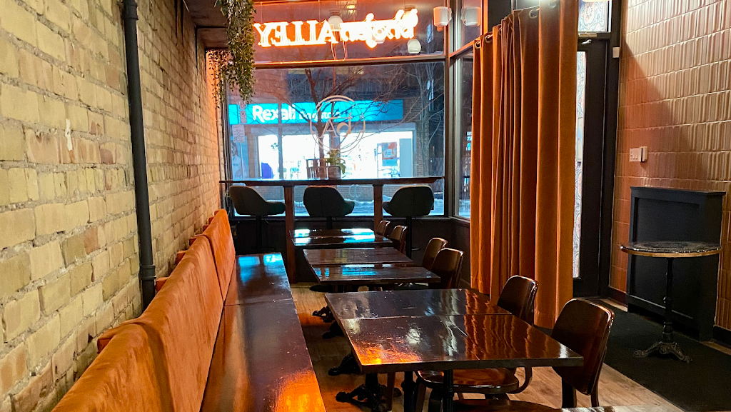 Bhojan Alley | 1424 Dundas St W, Toronto, ON M6J 1Y5, Canada | Phone: (416) 538-3443