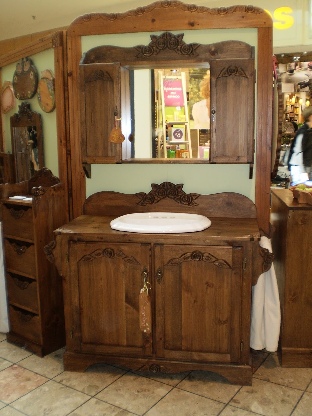 Boiserie Eugenie | 151 Rang du Golf, Lavaltrie, QC J5T 3C6, Canada | Phone: (438) 886-1801