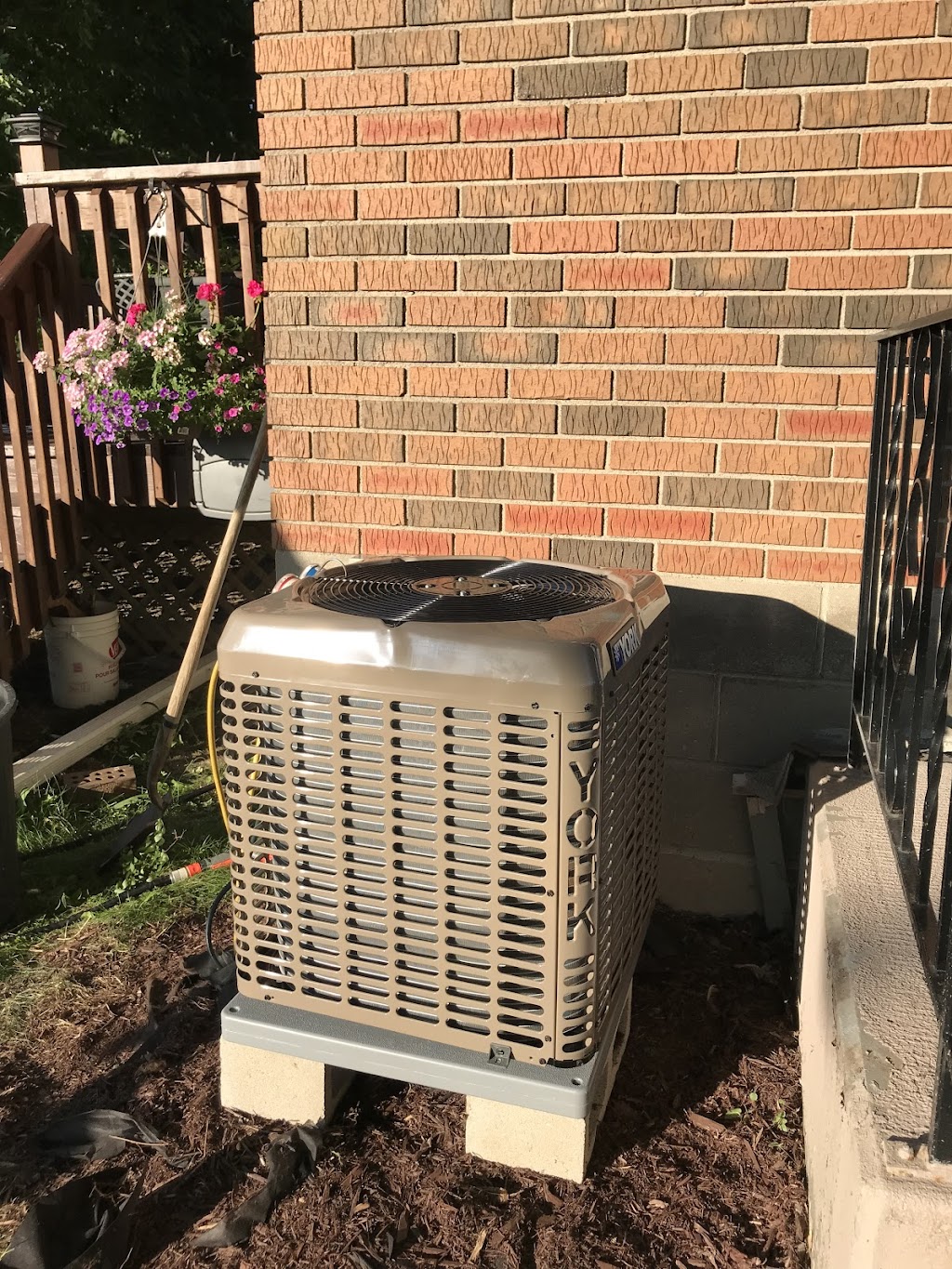 CACC - Canadian Air Conditioner Centre | point of interest | 22 Knotty Pine Trail, Thornhill, ON L3T 3W4, Canada | 4164510701 OR +1 416-451-0701