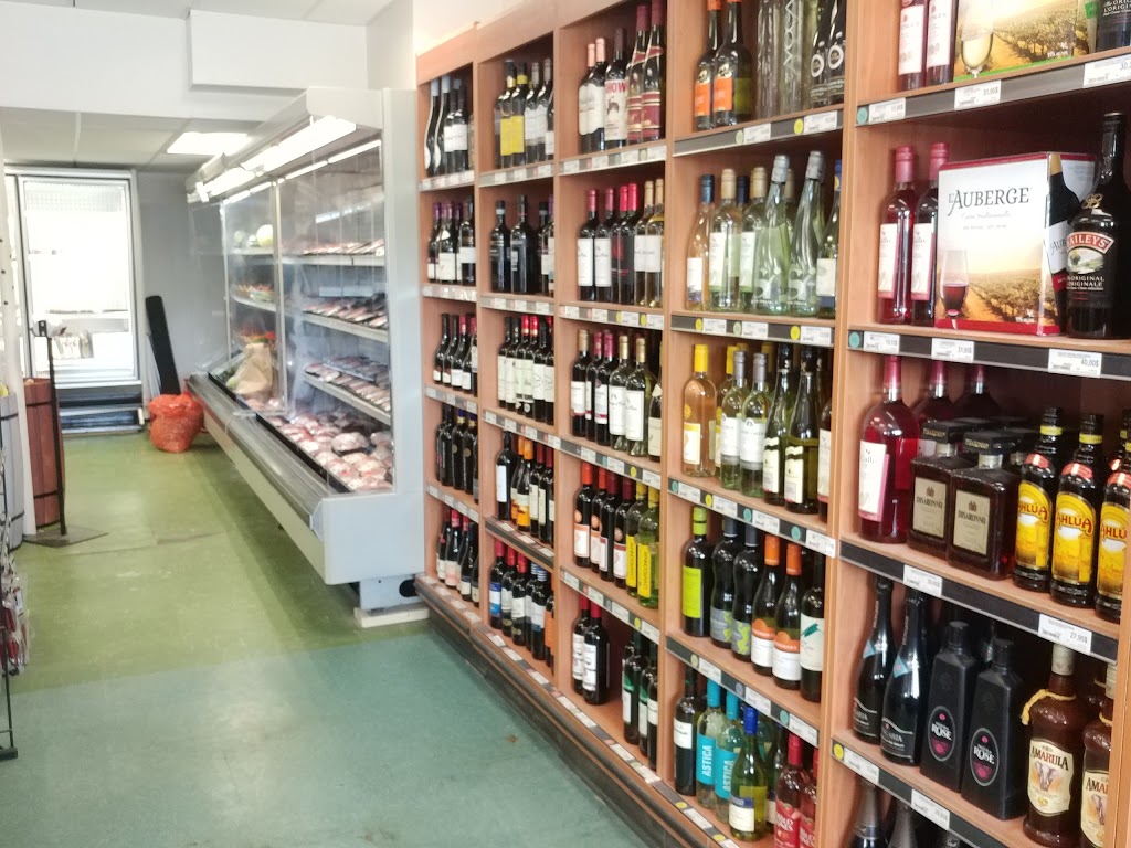 Klukes Korner Grocery | 1441 QC-148, Campbells Bay, QC J0X 1K0, Canada | Phone: (819) 648-5585