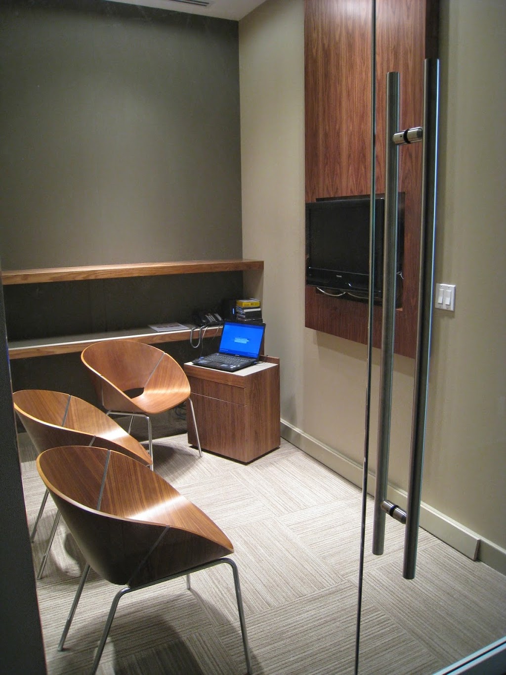 Woodbridge Vaughan Dental | 1160 Clarence St #4, Woodbridge, ON L4H 2V3, Canada | Phone: (905) 850-3443
