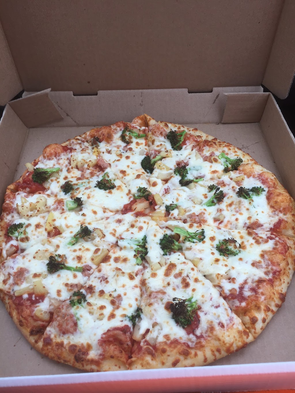 Avanti Pizza | 218 Silvercreek Pkwy N, Guelph, ON N1H 8E8, Canada | Phone: (519) 766-4222