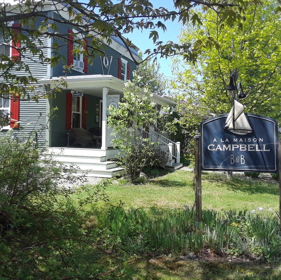 Maison Campbell | 68 Rue Bellevue, Magog, QC J1X 3H2, Canada | Phone: (819) 843-9000