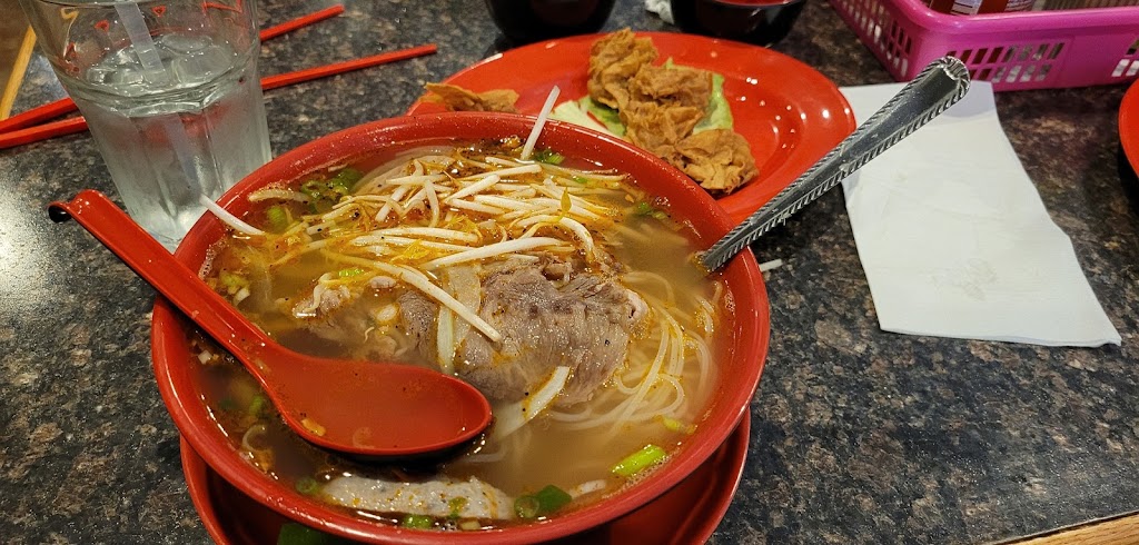 Thap Ba Restaurant Vietnamese Foods | 2067C 50 Ave, Red Deer, AB T4R 1Z4, Canada | Phone: (403) 986-9895