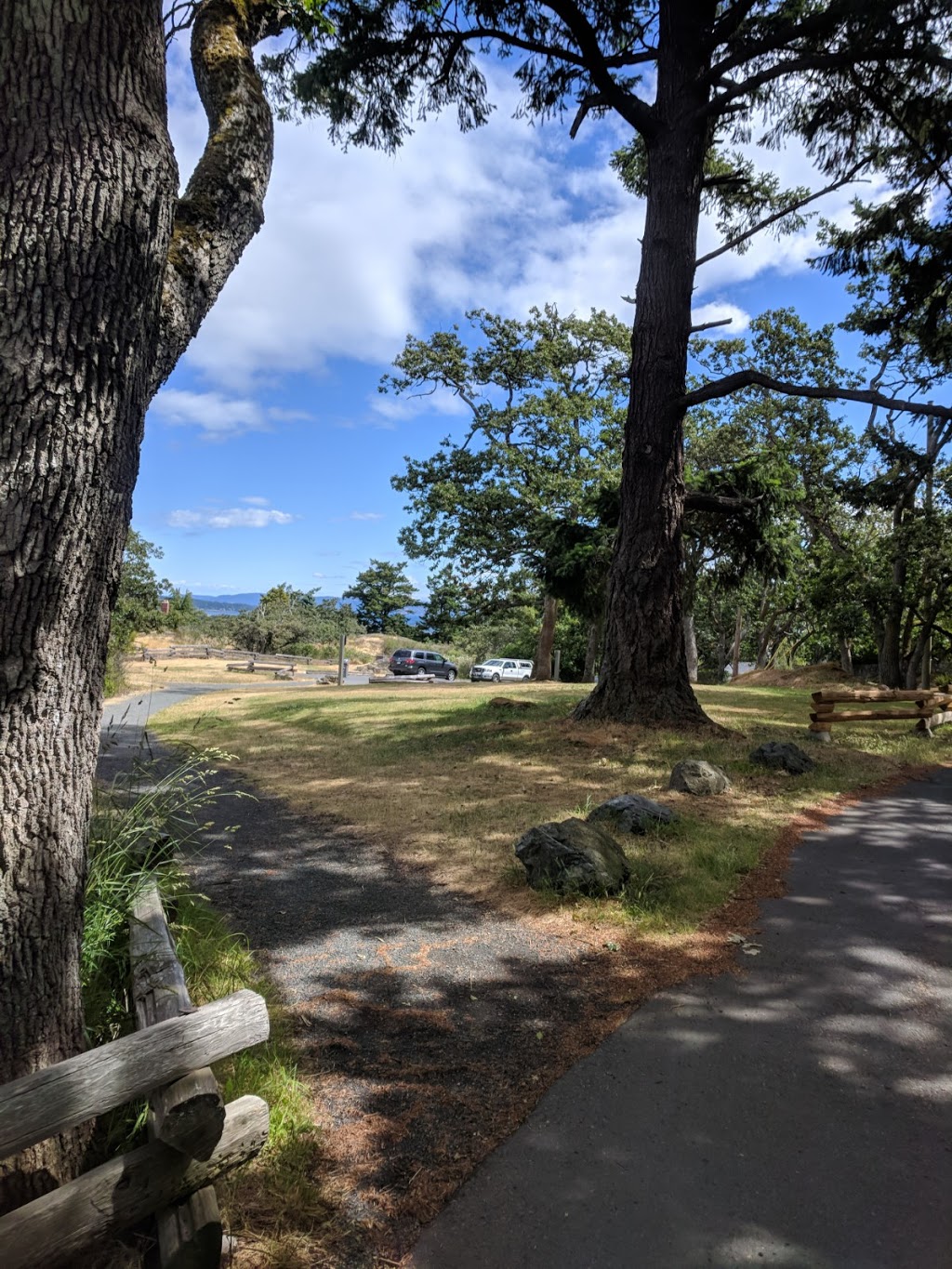 Gonzales Hill Regional Park | Denison Rd, Victoria, BC V8S 4K3, Canada | Phone: (250) 360-3000