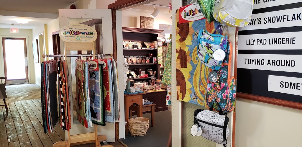 Country Gift Shoppe | 5325 Cordova Bay Rd, Victoria, BC V8Y 2L3, Canada | Phone: (250) 658-1812