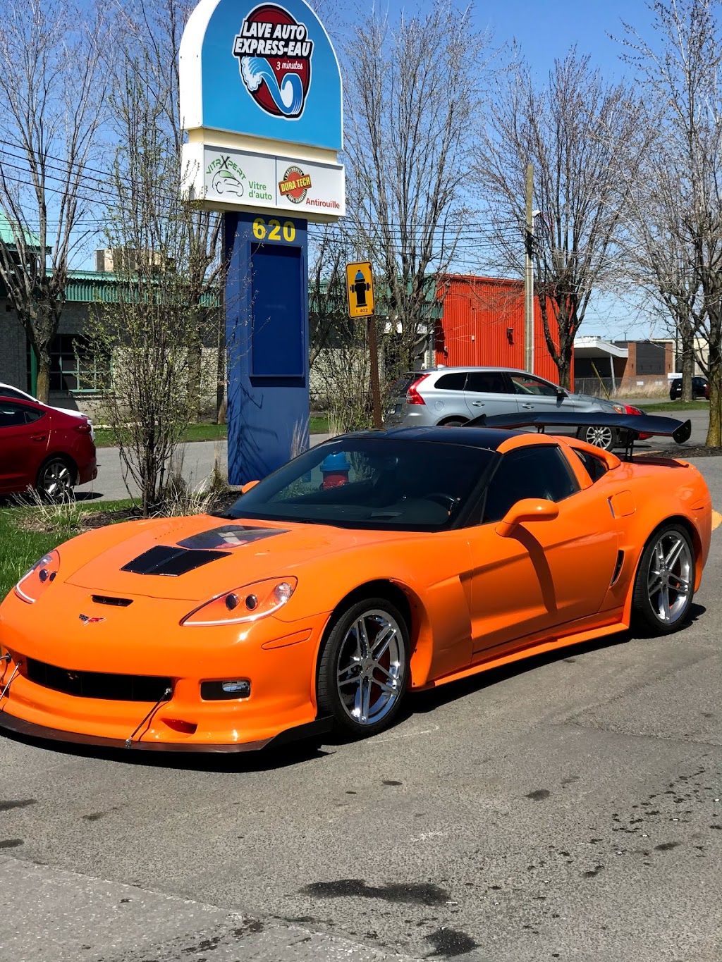 Lave Auto Expresseau | 620 Rue Cormier, Drummondville, QC J2C 5C4, Canada | Phone: (819) 461-6100