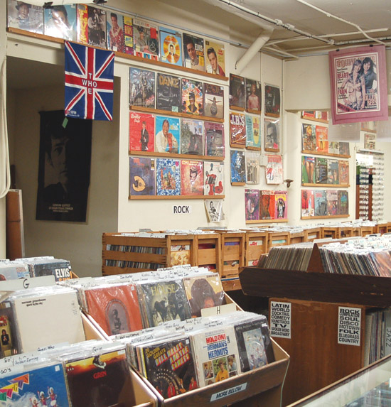 Aladdins Antiques and Records | 427 W Holly St, Bellingham, WA 98225, USA | Phone: (360) 647-0066