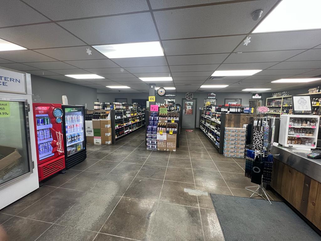The LA Liquor Store | 1102 3 Ave S, Lethbridge, AB T1J 0J6, Canada | Phone: (403) 381-7998
