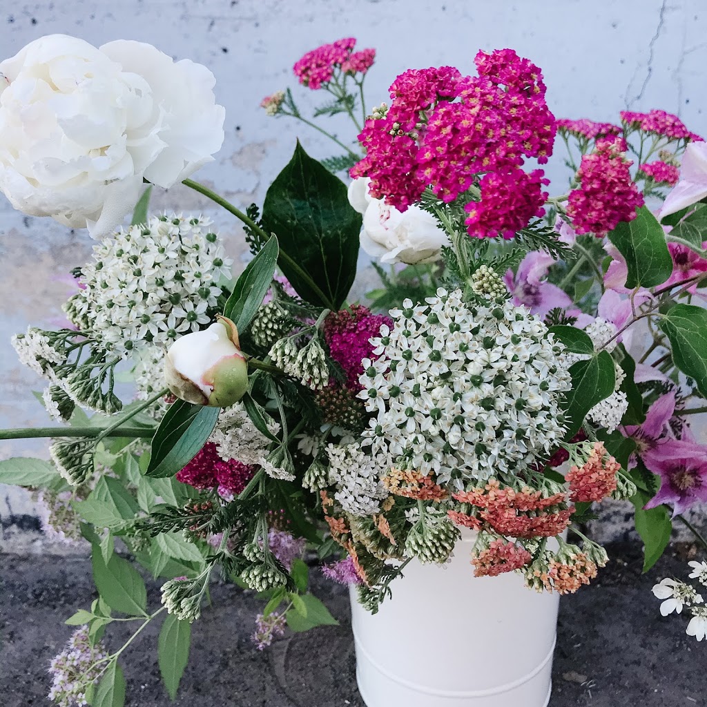 Alexis Joy Florals | 24 York St, Picton, ON K0K 2T0, Canada | Phone: (613) 885-0226