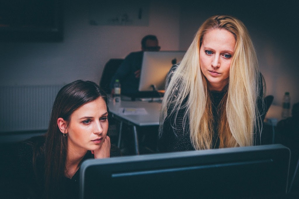 ARAZ IT SOLUTIONS Inc | 236 Rue Acres, Kirkland, QC H9H 4R2, Canada | Phone: (514) 805-2427