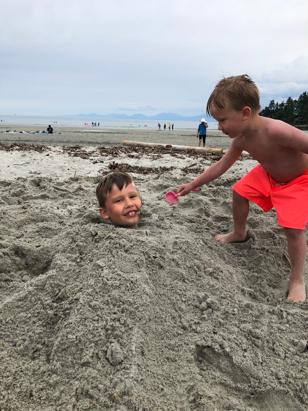 Wind & Waves Holiday Homes Inc. | 5445 Reicken Road, Hornby Island, BC V0R 1Z0, Canada | Phone: (778) 992-5445