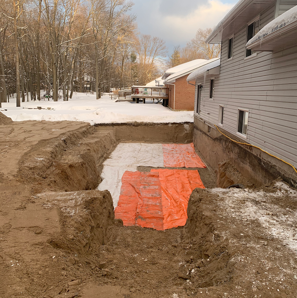 Brentwood C Excavation | point of interest | 45th St S #30, Wasaga Beach, ON L9Z 0A6, Canada | 7057948080 OR +1 705-794-8080