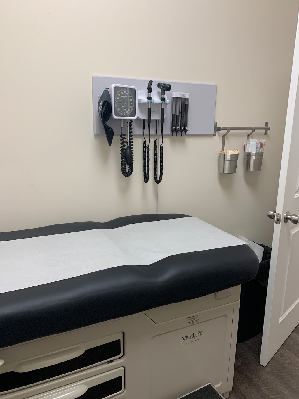 ? Westside Medical Clinic-Walk In & Telephone Consultations | 2404 Eglinton Ave W, York, ON M6M 1S6, Canada | Phone: (416) 410-0505